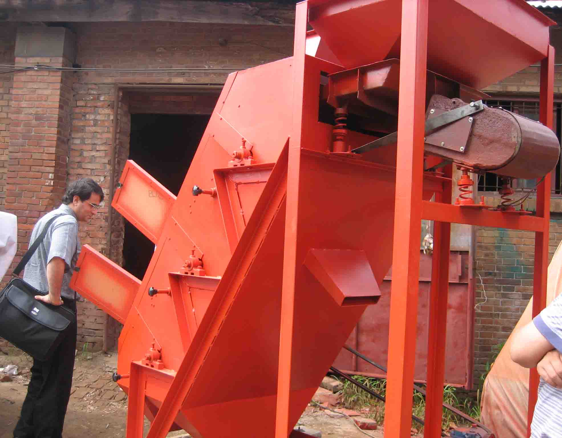 powder magnetic separator inspection.jpg